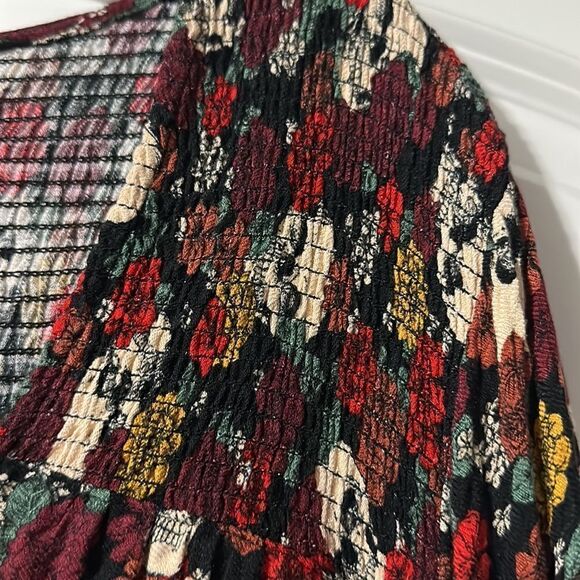 TORRID TOP SIZE 3 SKULLS 💀 ☠️ - Picture 2 of 6